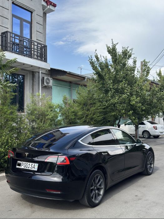 Tesla Model 3 Long Range