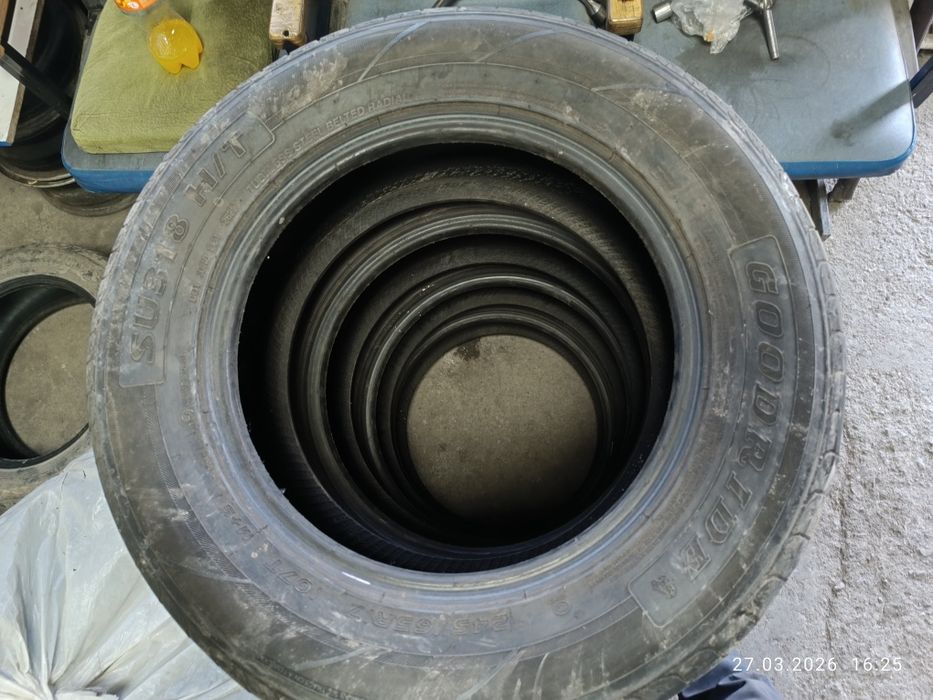 Продаю Шины  размер 245/65 R17