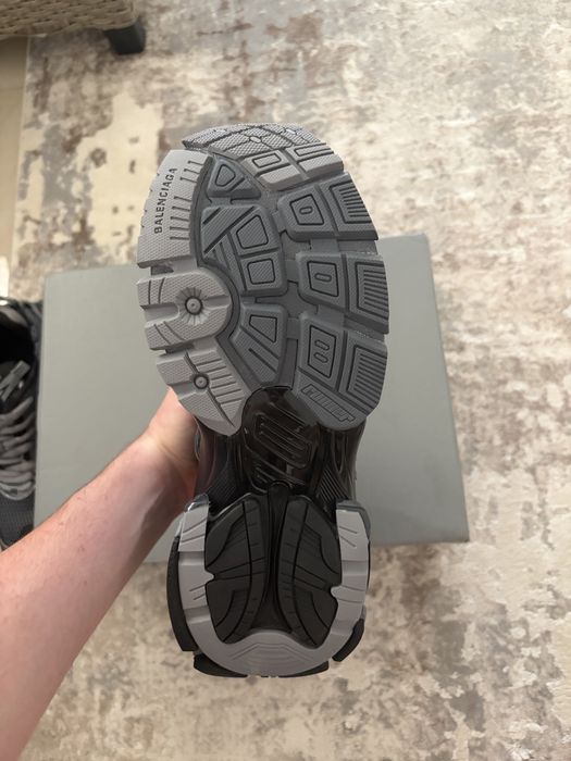 balenciaga runner