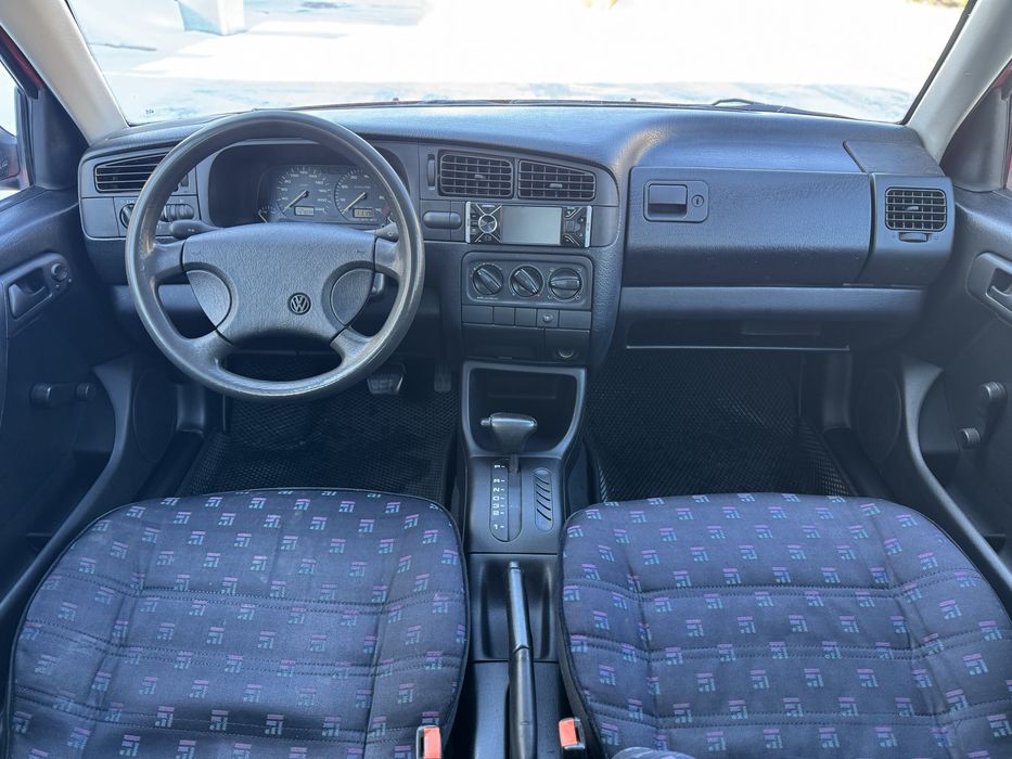 VOLKSWAGEN GOLF 3, 1.8 Автомат!