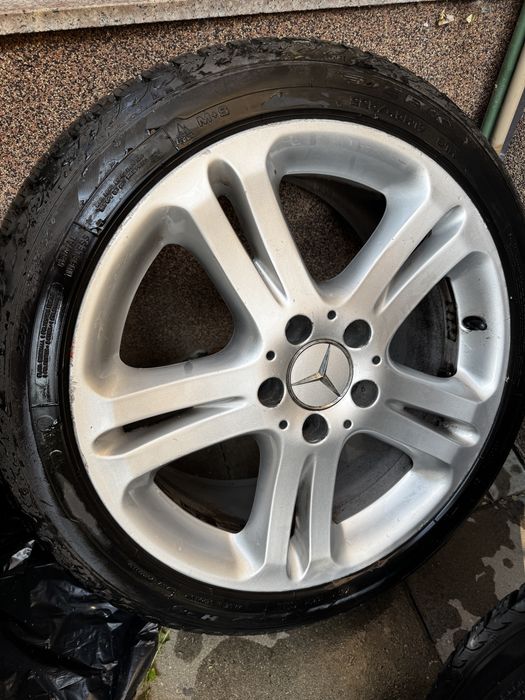 Jante originale Mercedes W211 R17 + anvelope iarnă Debica 235/45 R17