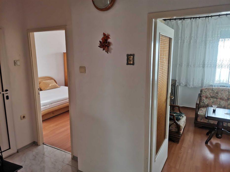 Дава се под наем Двустаен апартамент в Бургас, Славейков - 60 кв.м за 300 € - Снимка #7