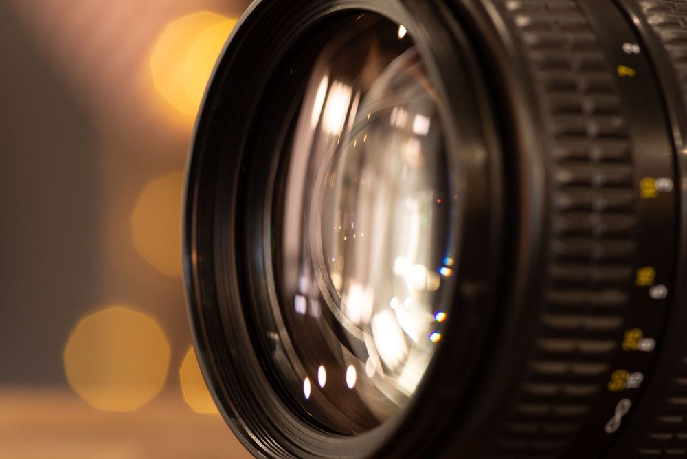 Nikon Д70 фотоапарат + два обектива и аксесоари Никон