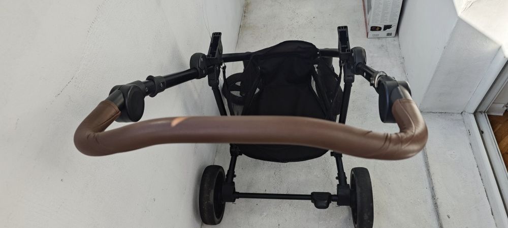 Бебешка количка Lorelli