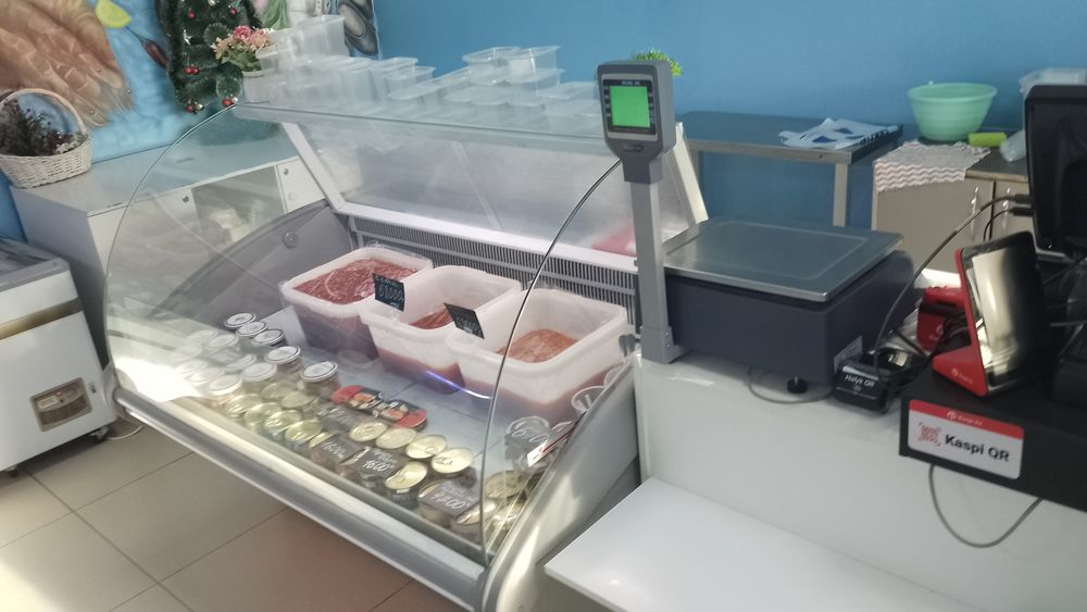 Продам холодильные витрины