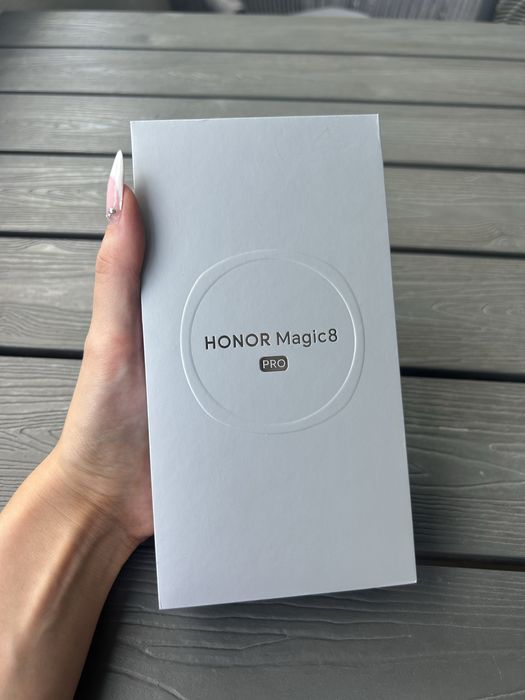 Vând Honor Magic 8 Pro Negru Sigilat Nou, 512Gb, 12Gb RAM, Dual-Sim