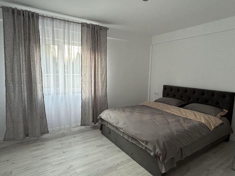 Inchiriez apartament