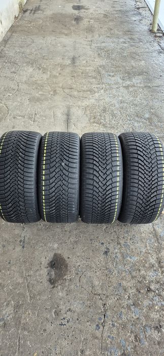 4 anvelope iarna ca noi Falken 245/40/18.Pretul este pe bucata.