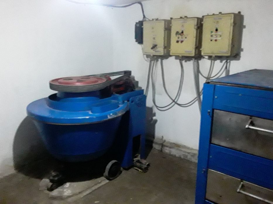 Бухонка аппарат сотилади