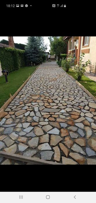 Vând piatră și montez