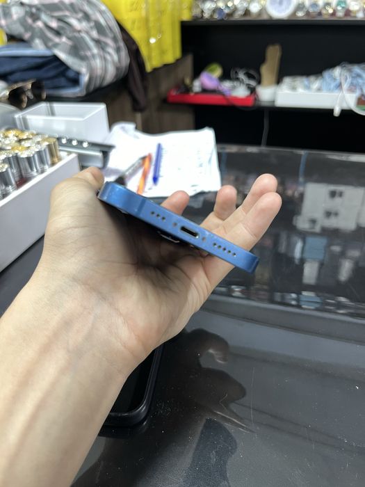 Продам срочно Iphone 13 258gb
