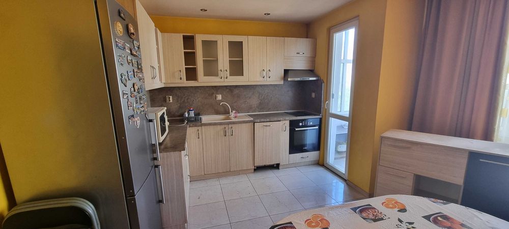 Продава се Тристаен апартамент в Разград, Възраждане - 113 кв.м за 1726 €/кв.м - Снимка #2
