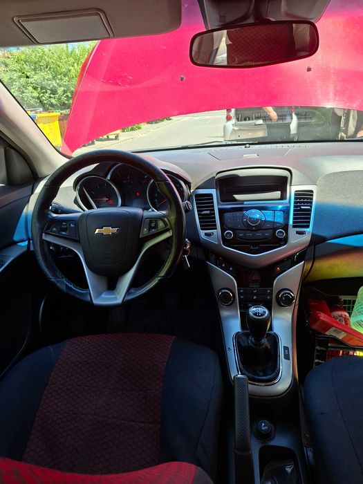 Chevrolet Cruze LS Hatchback, 1,6 benzina