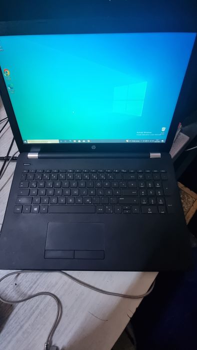 Laptop HP AMD A10 ,8g ram ssd256gb video 2g