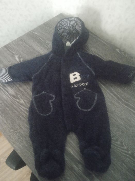 Комбинезон от 0-6 месяцев.