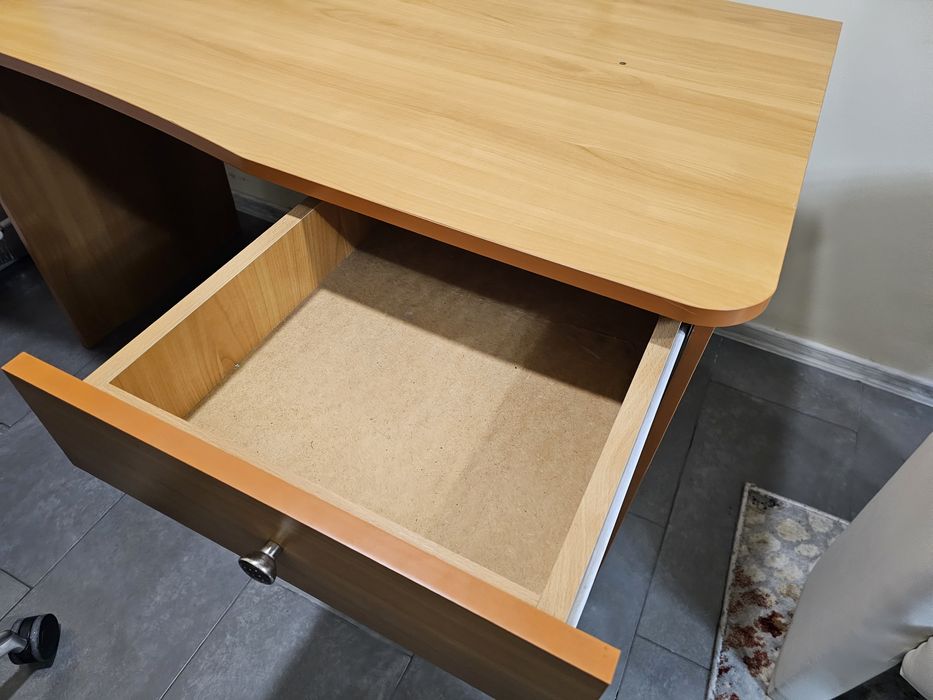 Офис бюро запазено