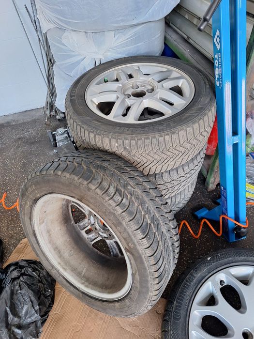 Vând set roți de iarnă 205/55/R16 – provenite de pe Renault Megane (Jante aliaj)