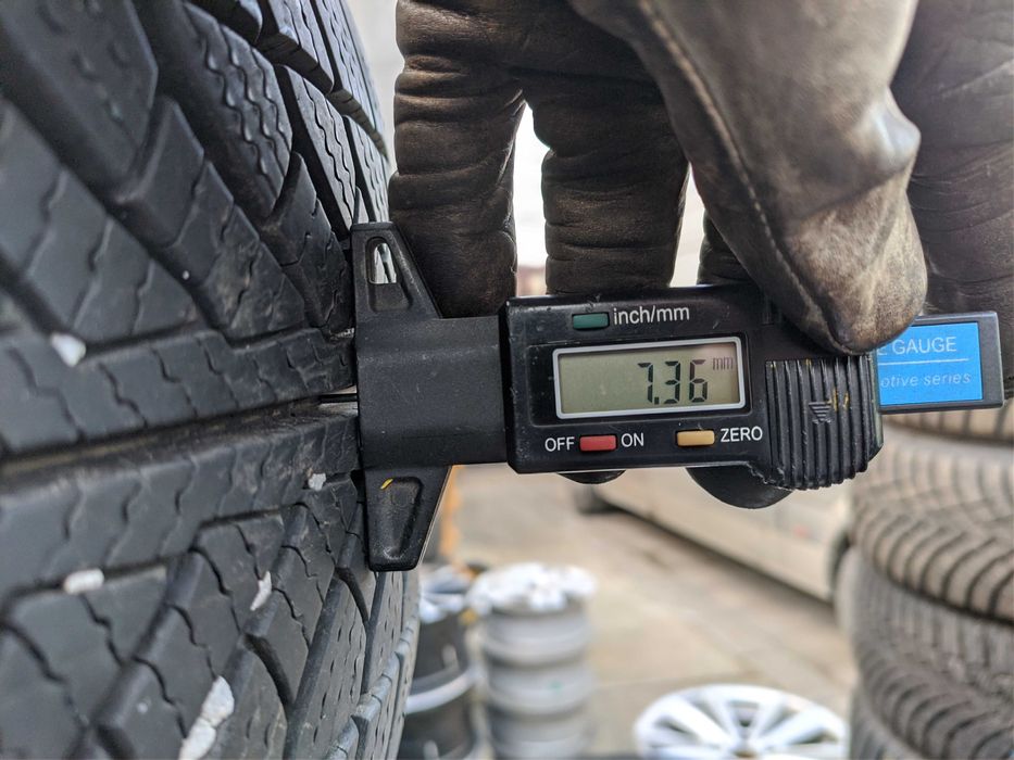 4бр Зимни гуми 205 50 17 - Goodyear Runflat