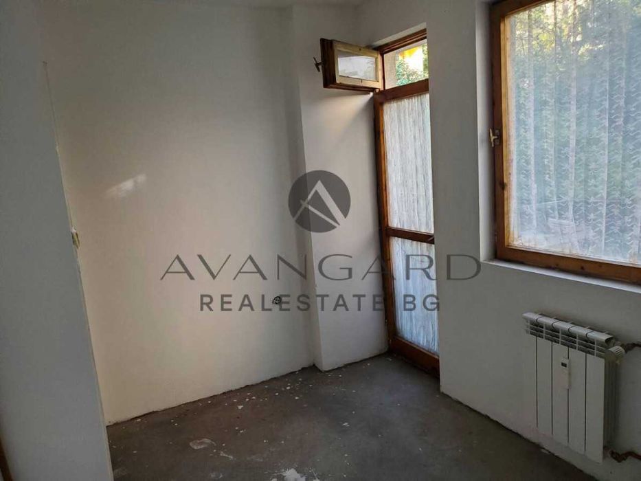 Продава се Тристаен апартамент в Пловдив, Център - 81 кв.м за 2087 €/кв.м - Снимка #2