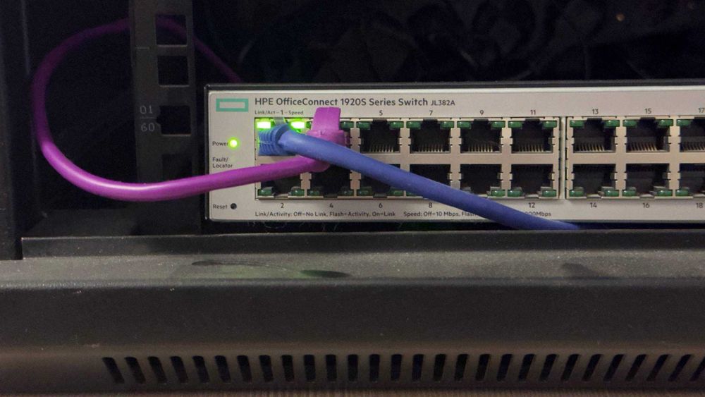 Коммутатор управляемый HPE 1920S 48G 4SFP Switch JL382A