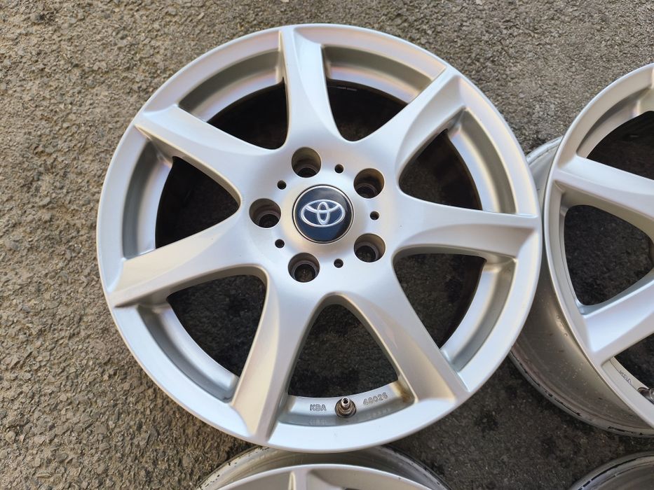 Тойота/Toyota; 5х114,3; 16 цола 4 бр. лети джанти