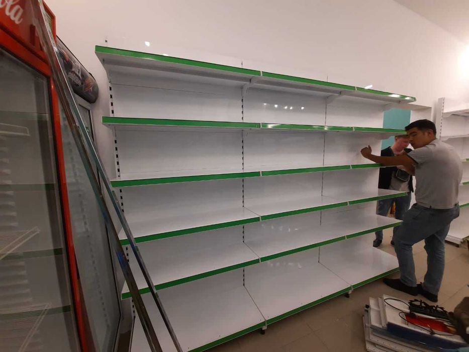 Полки торговый витрины