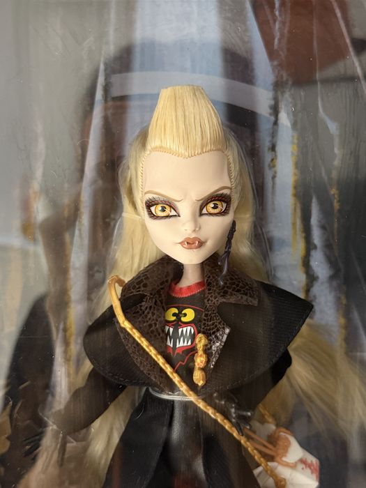 Кукла монстер хай