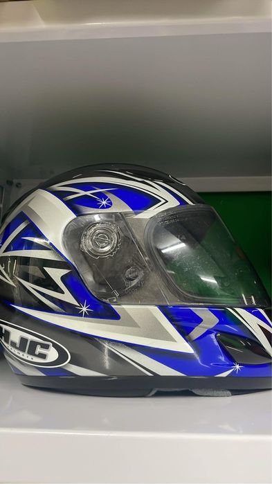 Каски за мотор…..