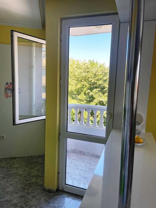 Продава се Тристаен апартамент в Поморие - 128 кв.м за 1204 €/кв.м - Снимка #19