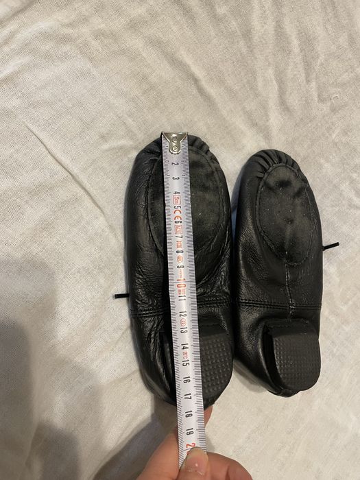 Детски меки обувки за танци, два чифта, черни, 27 и 28 размер.