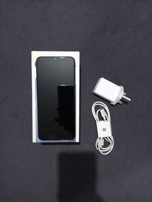 oppo a 16   4/64 gb  ideal holati  dastavkasi narxini ichida