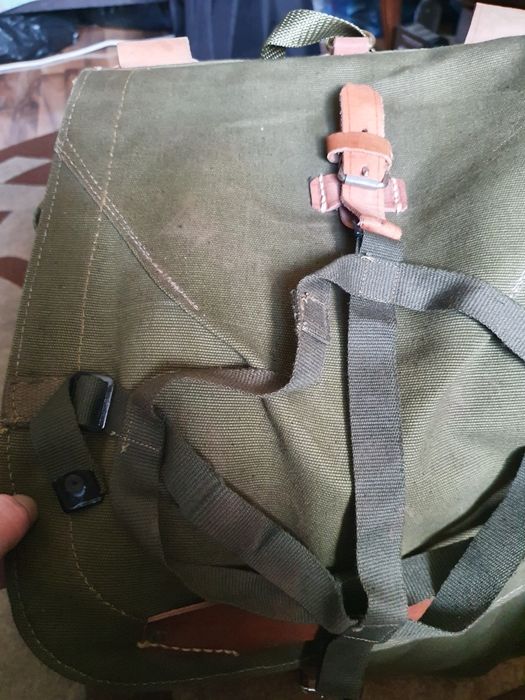 Ranita militara verde inchis