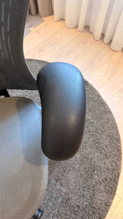 Herman Miller Mirra 2 - Офис Стол - Като Нов!