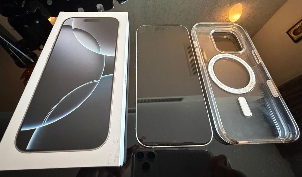 Vând iPhone 16 Pro 
128 GB
White Titanium
Neverlock 
Sănătate baterie