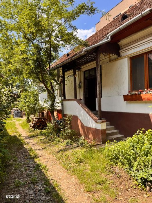 Apartament spațios la curte comună – zonă centrală, Oradea