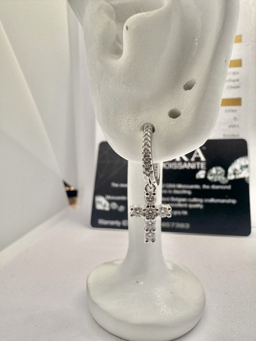 Сребърни обеци кръстчета с мойсанит (Диамант)