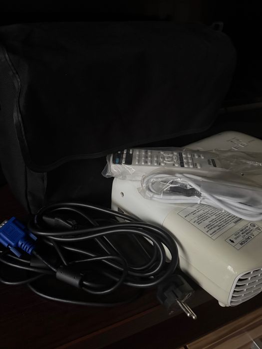 Проектор Epson EB-S18