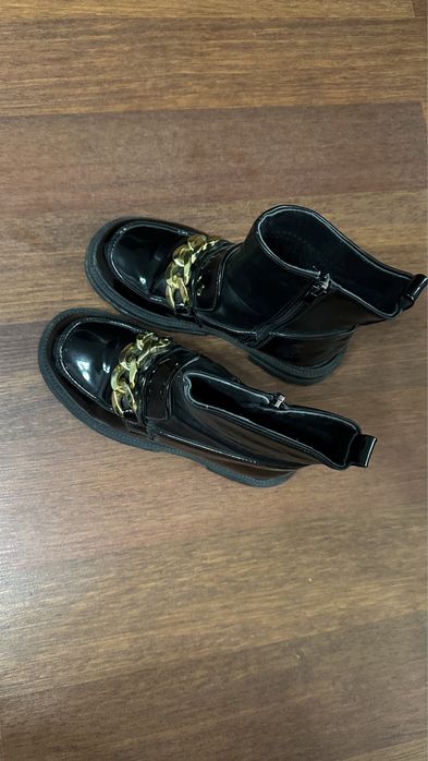 Продам женскую обувь