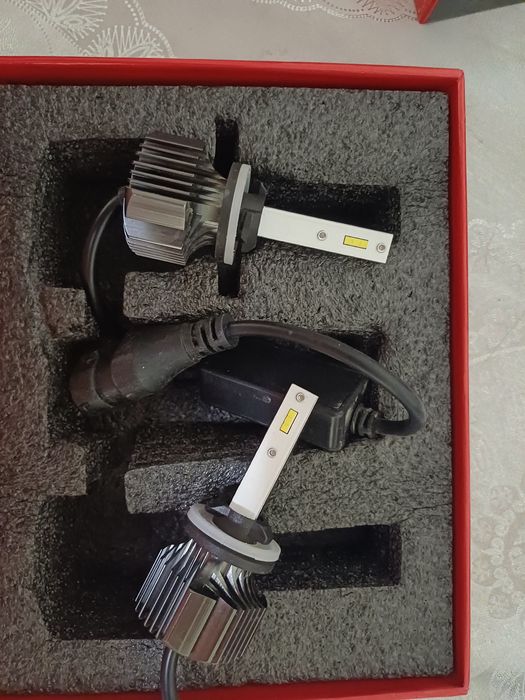 Продам на кобольт противотуманки с лед лампами