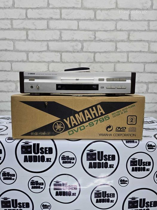 CD проигрыватель YAMAHA CD-DVD S795.