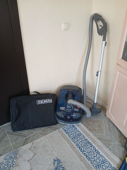 Продается моющий и сухой пылесос  Thomas
