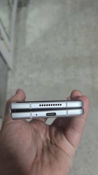 Fold 3 512 GB Silver