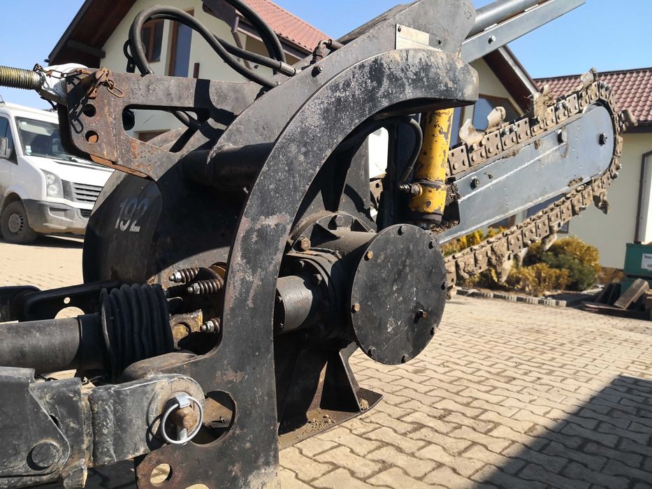 Atasament tip trenchers/săpător de șanțuri AFT100/priza putere tractor