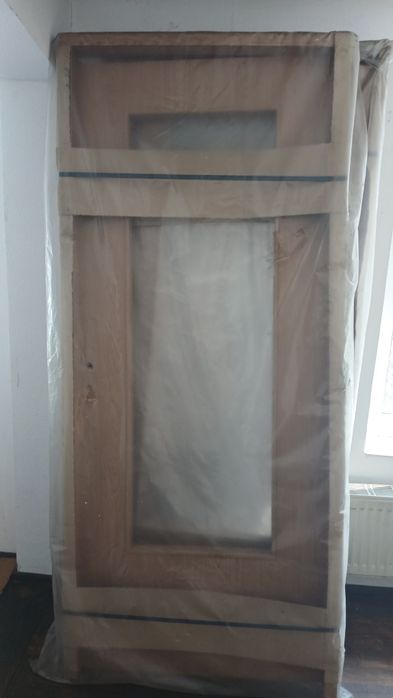 Vand două uși interior