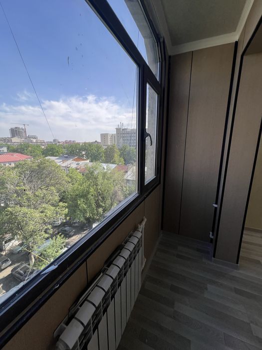 Srocho Kvartira sotiladi oybek metro westminser universitet yonida