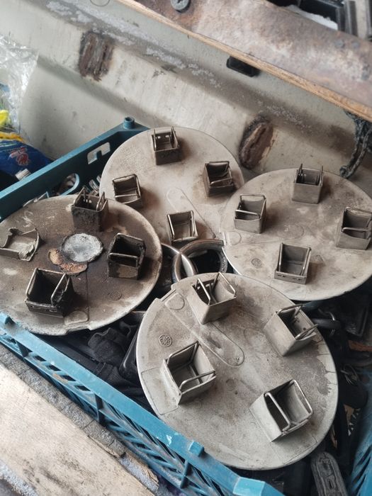 Продам колпаки оригинал Фольксваген