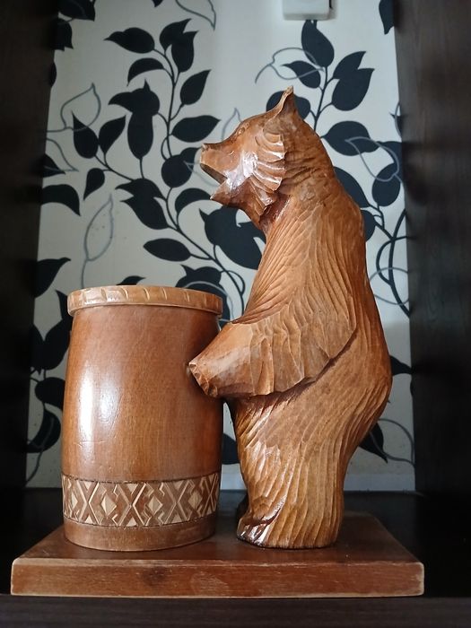 Статуэтка "Медведь с мёдом"