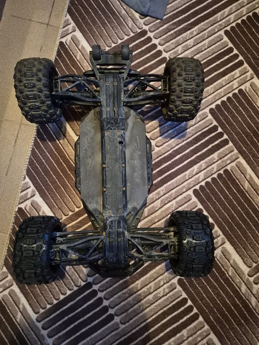 Vand automodel Traxxas Maxx