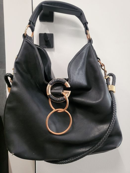 Продается сумка черного цвета