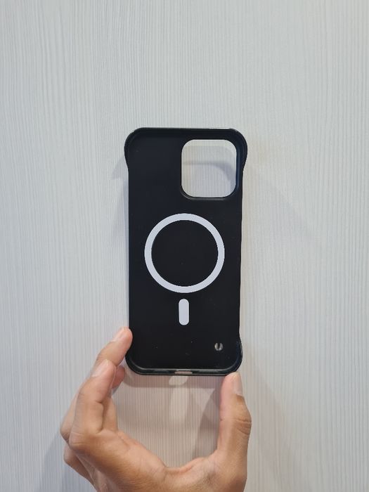 Продам три чехла за 1 500 тг (iPhone 16 PM)